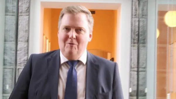 Iceland leader becomes first to fall in offshore holdings leak