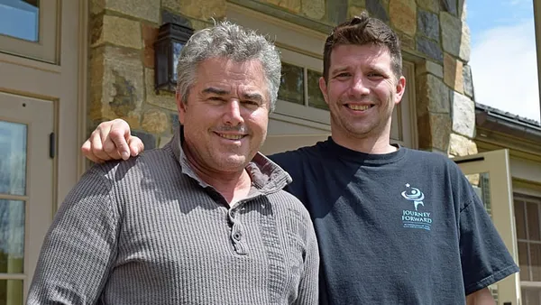 ‘Brady Bunch’ star aids group helping people walk again