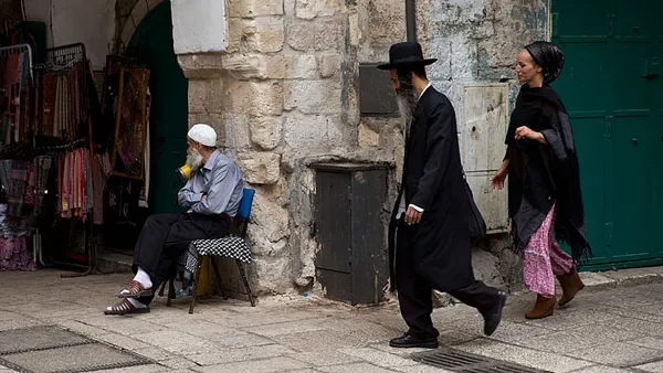 As attacks subside, Jerusalem tries to return to normal