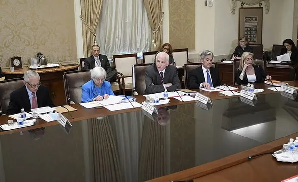 Warren calls for diversity in Federal Reserve leadership