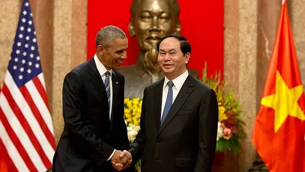 Obama lifts decades-old arms ban in his 1st visit to Vietnam