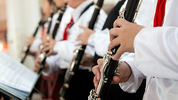 Boston foundation brings music to schools (video)