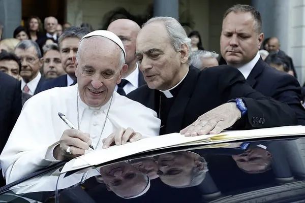 Vatican summit of judges pledges aid in trafficking fight