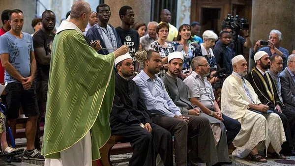 Muslims go to Catholic Mass in France, Italy for solidarity