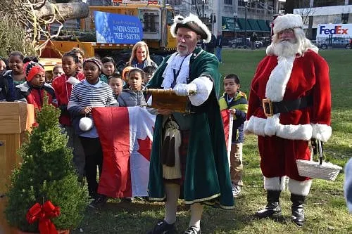 Christmas Tree From Halifax Shows Love Conquers Ill Will