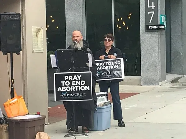 Pro-Lifers Kick Off Fall 2021 Boston 40 Days For Life Campaign With Prayer Outside Planned Parenthood