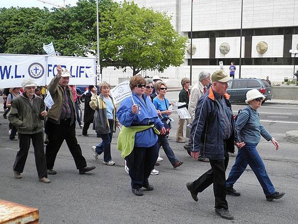 Judge rules pro-life group exempt from Obamacare contraceptive mandate