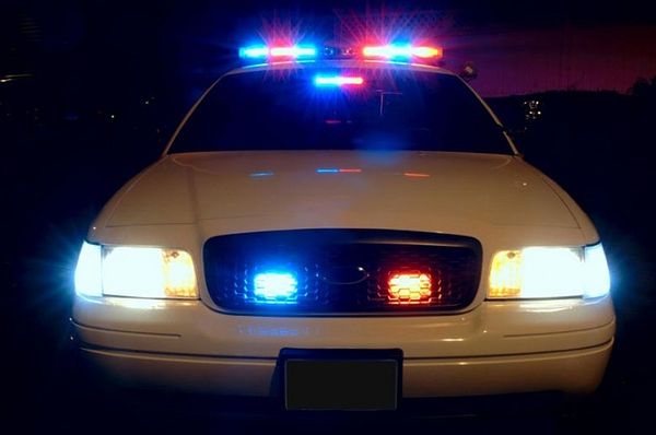 Cop sends flowers to crying woman she stopped for speeding