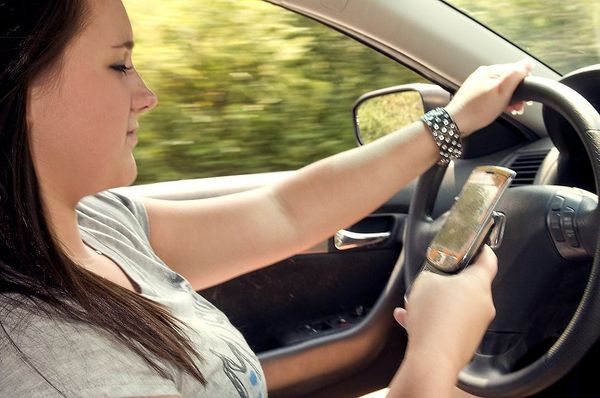 Research points to ‘app and drive’ as problem among teens