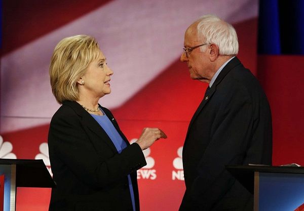 Clinton presses for debate before NH primary