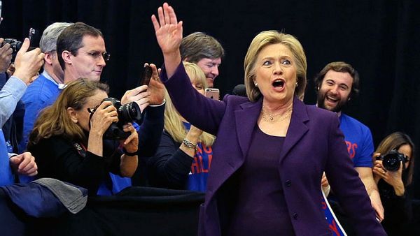 Clinton wins Iowa, campaigns turn to New Hampshire