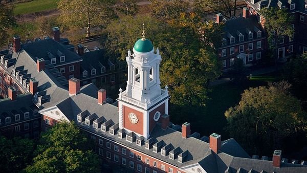 Harvard: Women’s clubs can stay, men’s clubs must go