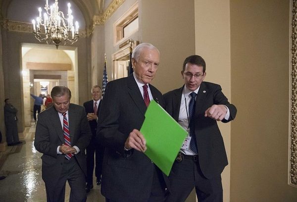 McConnell rules out Senate hearing for Obama court pick