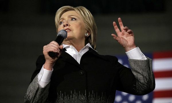 Clinton and Trump both lose party support in new poll