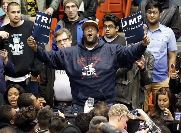 Trump calls off Chicago rally over security concerns