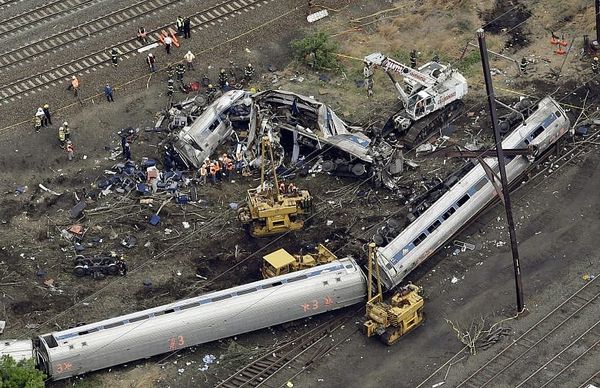 Deadly Amtrak wreck blamed on distracted engineer