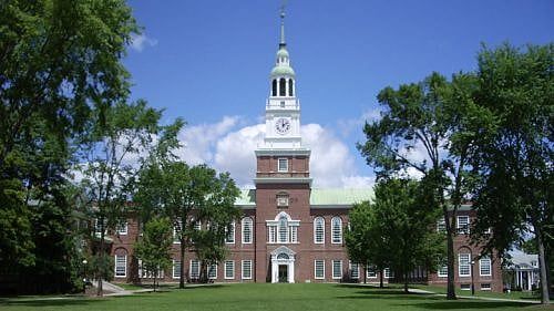 Latino Dartmouth Alumnus Resigns Over College’s Refusal To Declare ‘Sanctuary Campus’
