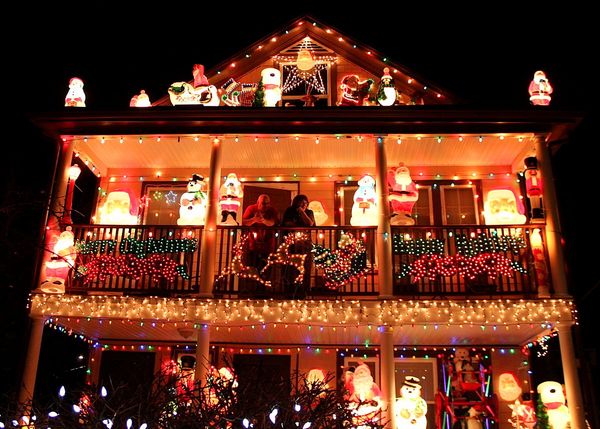 CHRISTMASTOWN: Somerville on Display