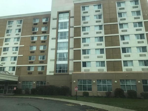 Massachusetts Democrats Reject Amendment To Prioritize Veterans Over Migrants In State Shelter System