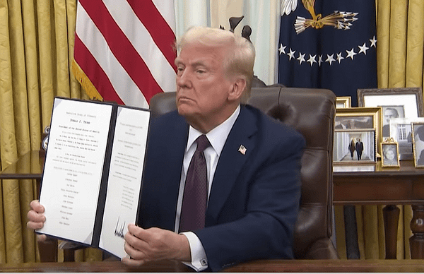 Trump Pardons Pro-Lifers Who Blockaded Abortion Facilities, Saying ‘This Is A Great Honor To Sign This’