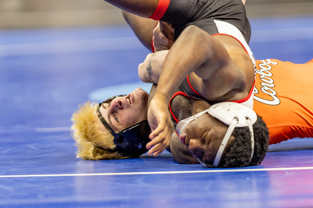 Cowboys send seven to quarterfinals, finish fourth through first day of NCAA Wrestling Championships