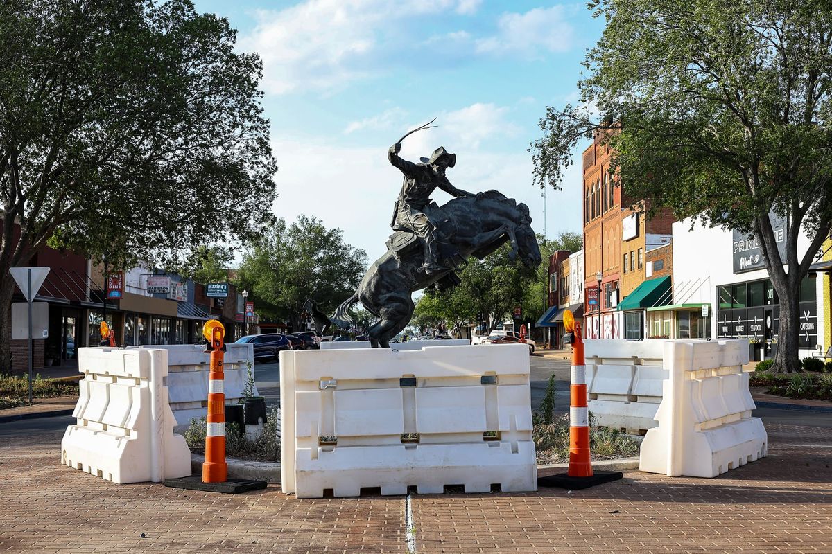 Council keeps downtown roundabout, advances rehabilitation in 4-1 vote
