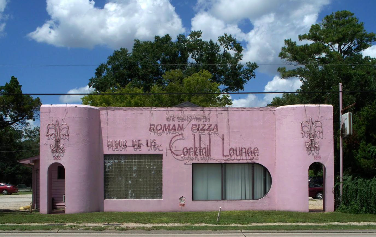 Fleur de Lis, anchovies an option