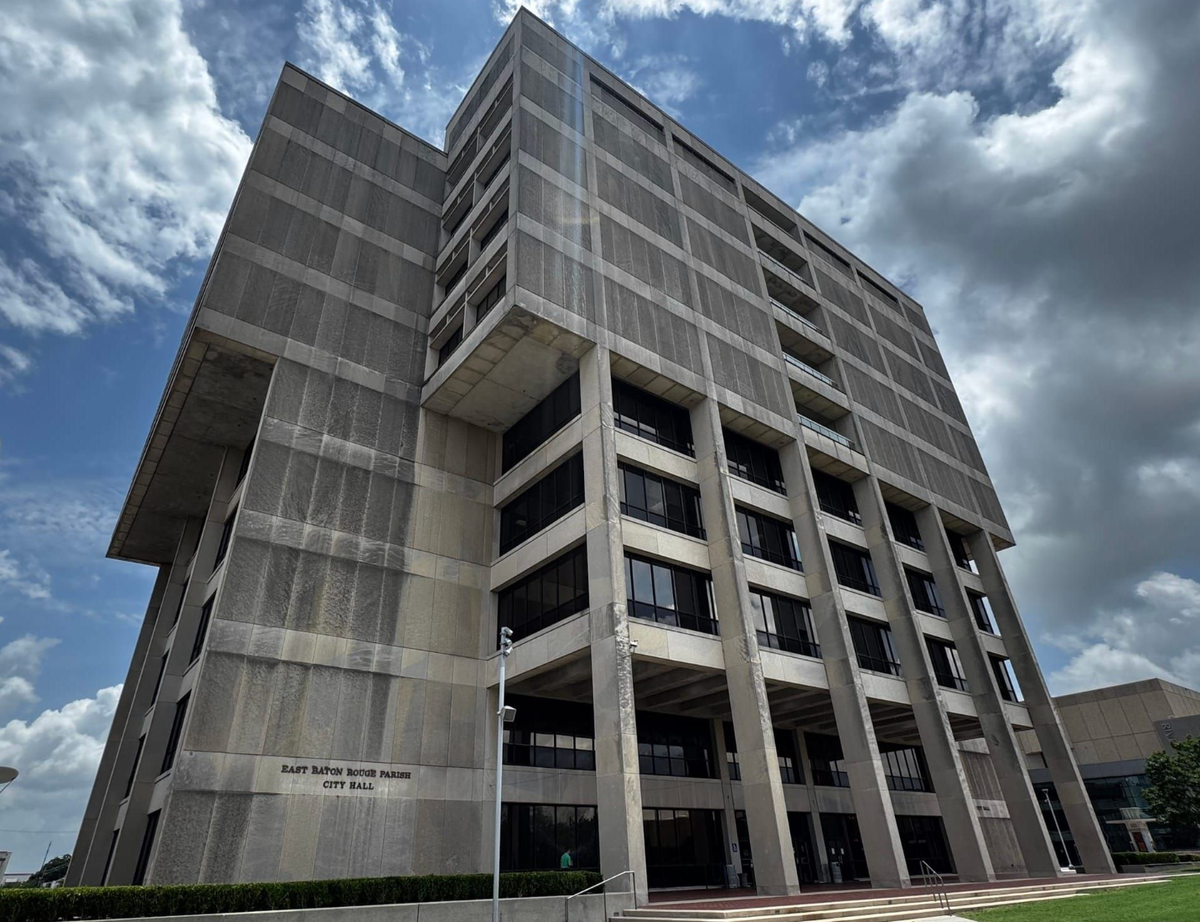 What happens if Baton Rouge goes it alone?