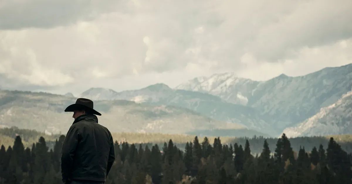 The world is burning and i am watching the Duttons