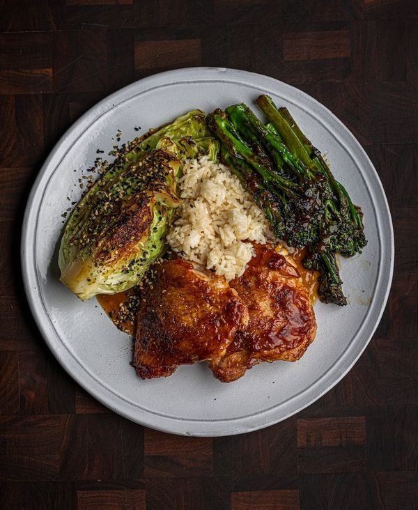 Oyster Sauce Chicken Thighs with Pan Sauce