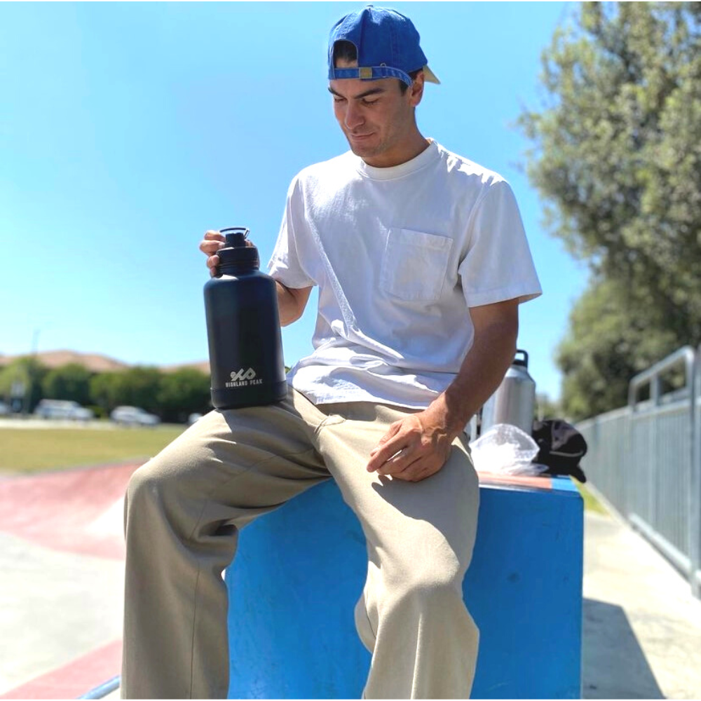 64 oz insulated water bottle