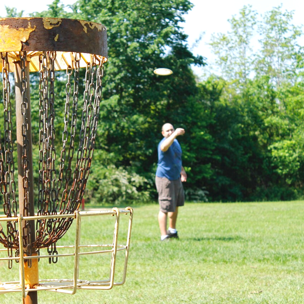 how to putt disc golf