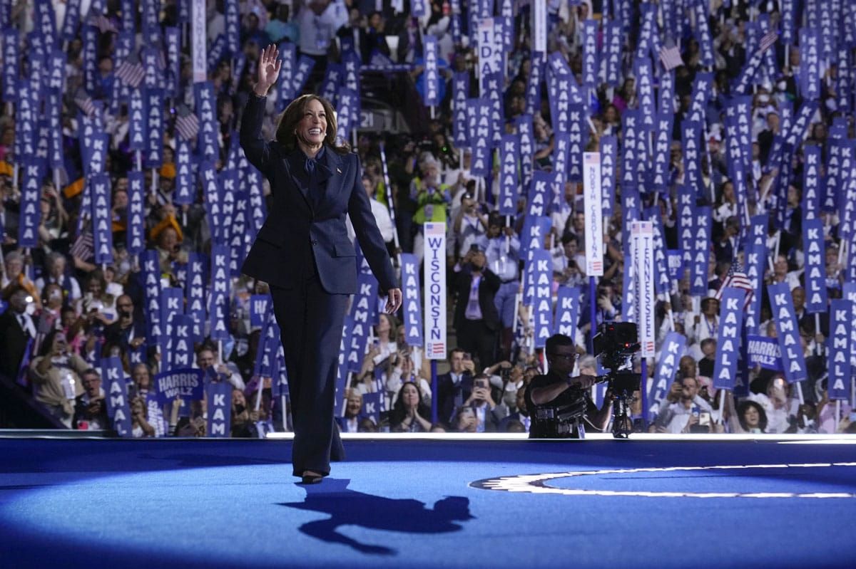 Kamala Harris arrives to speak on the final day of the Democratic National Convention, Thursday, Aug. 22, 2024, in Chicago. (AP Photo/Jacquelyn Martin)