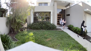 Broad Daylight Break-In at River Links