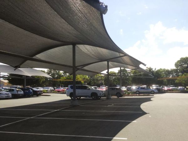 Tomato-Throwing E-Bike Youths Cause Chaos at Runaway Bay