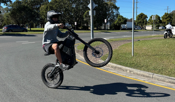 Teens on E-Bikes Terrorising Miami Locals At Pizzey Park