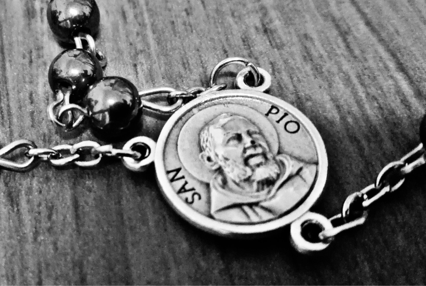 Ti senti solo o triste? Questa Preghiera di Padre Pio fa al caso tuo!