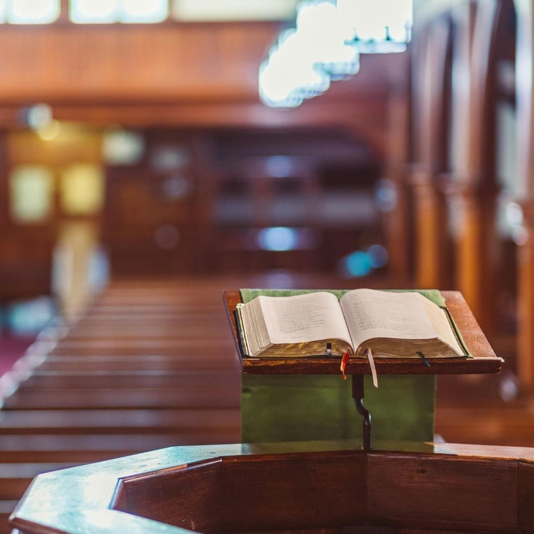 Durante la Celebrazione della Santa Messa devi leggere le Letture? Tieni a Mente questi 9 Consigli!