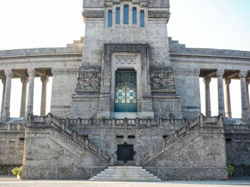 Coronavirus. A Bergamo le bare ospitate anche in Chiesa: "Non c'è più posto"