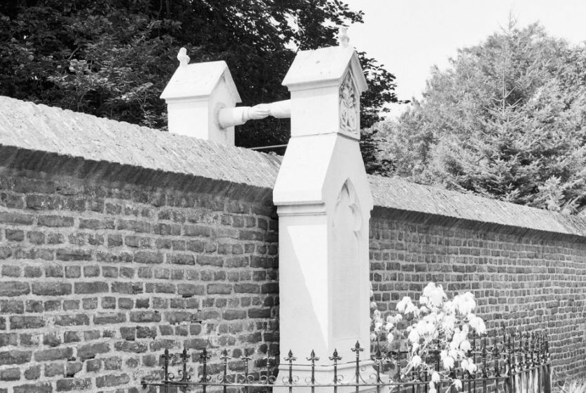 Non potevano Essere sepolti Insieme, ma l'Amore è stato più Forte