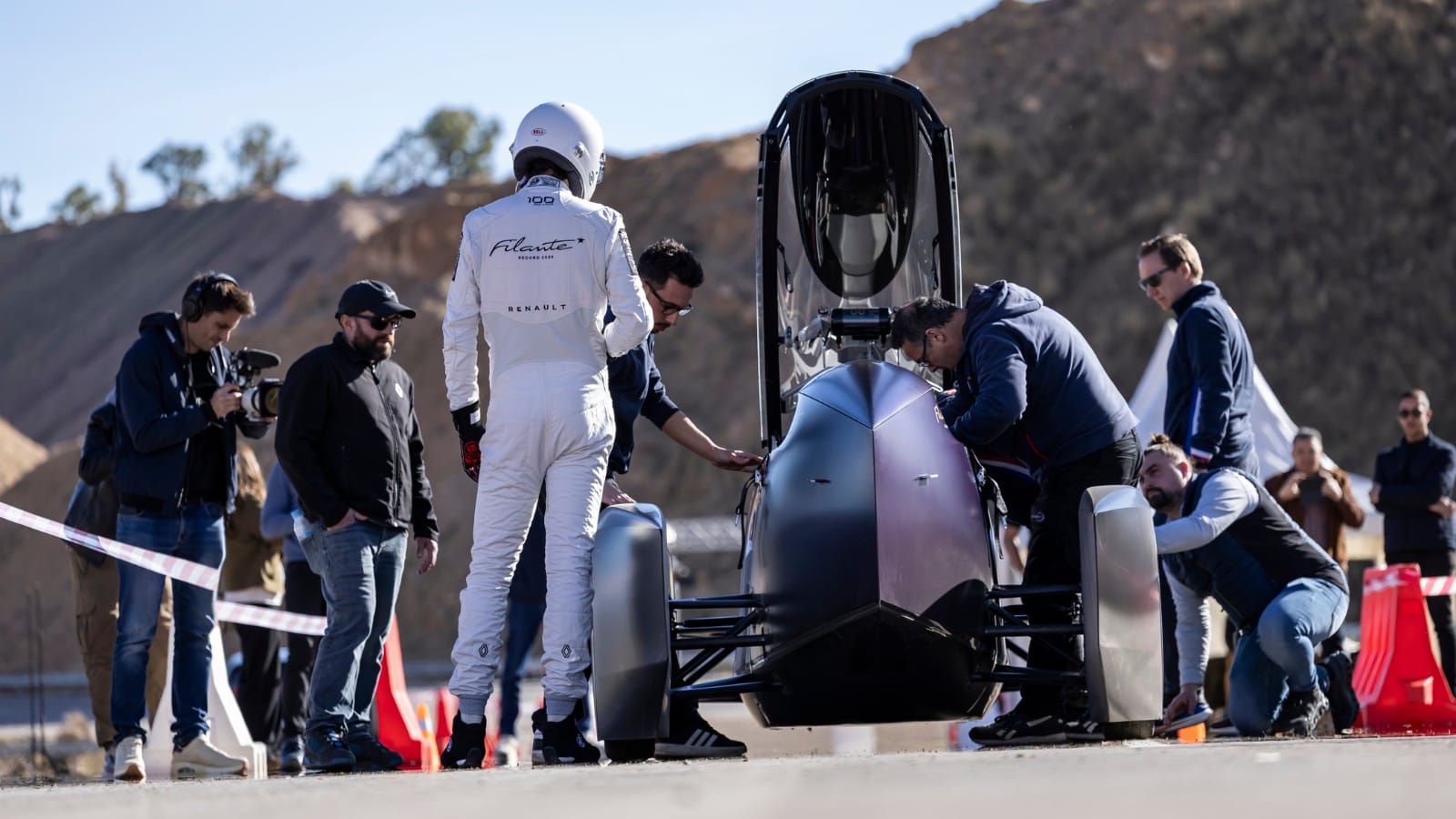 Renault Filante Record 2025 demonstrator on the UTAC test track in Morocco.