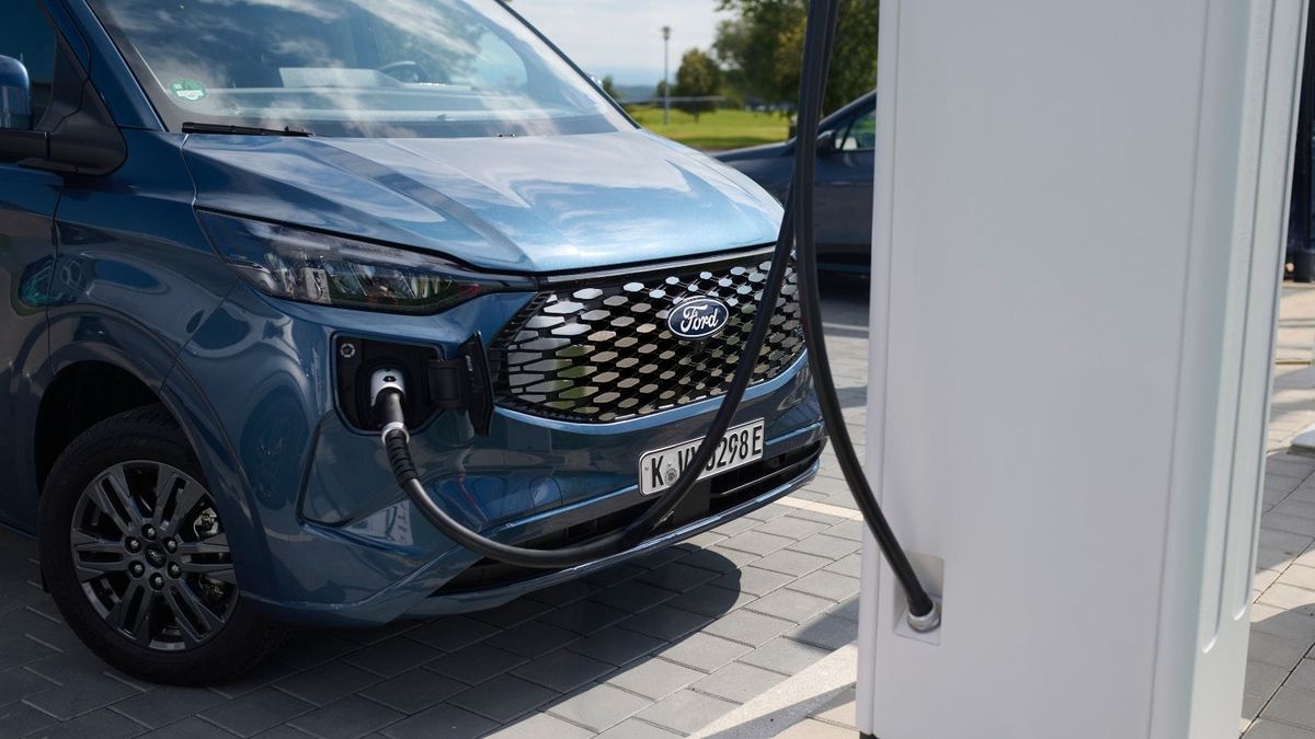 Ford urges ZEV Mandate review as electric van sales hit half the target