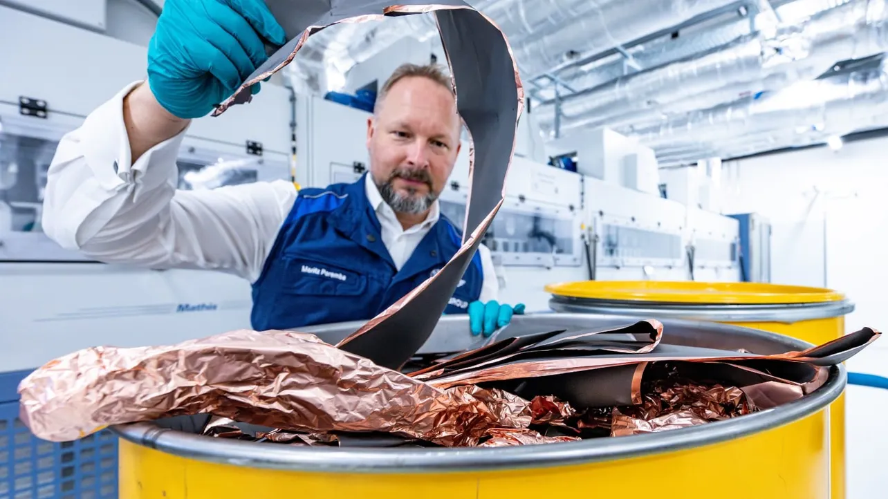 BMW opens direct battery recycling centre in Bavaria to reuse EV cell materials