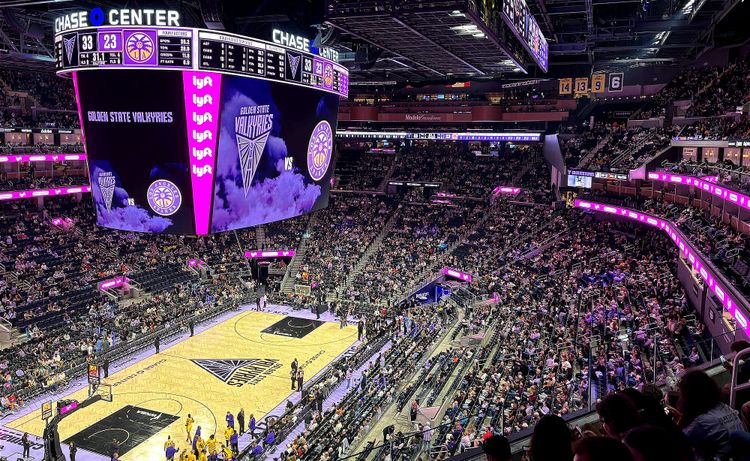 Change the Game by Going to a Women-Owned Sports Bar