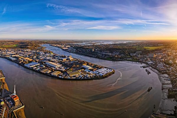 River strategy floats relocation of industry and summer transport