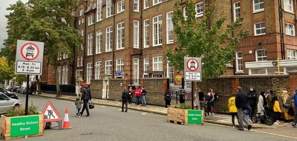 New School Streets feature some weird choices