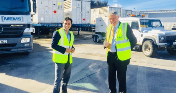 Donor gives Rehman Chishti money, Chishti supports development plans of donor