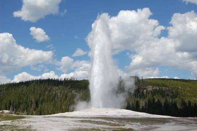 Old Faithful geyser in Yellowstone National Park