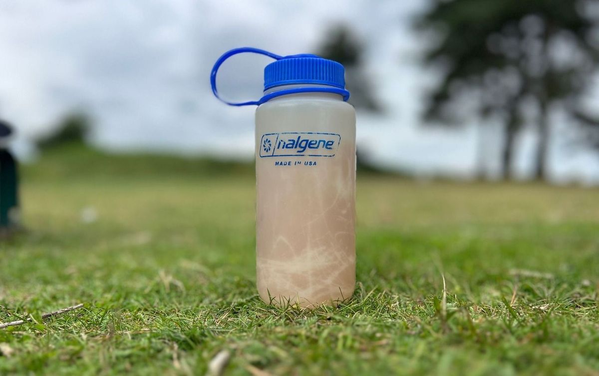 28 reasons why Nalgene bottles are great for lightweight hiking and backpacking. Post feature image