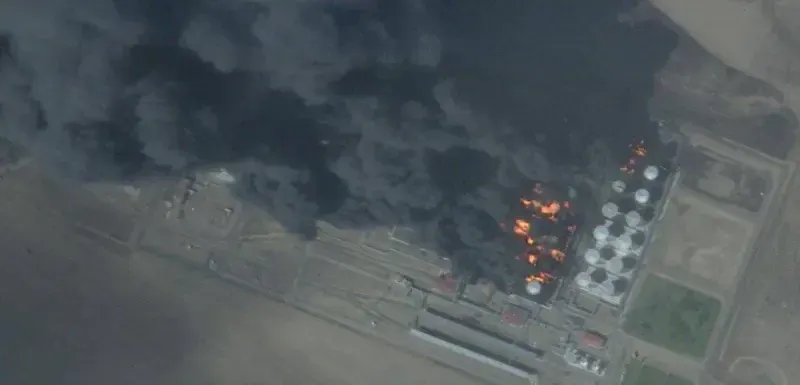 Nga rung chuyển vì vụ nổ lớn tại kho dầu, 11 bể chứa chìm trong biển lửa